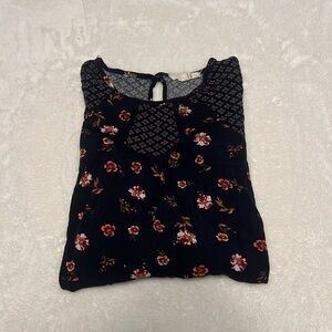 🌻 Floral Blouse